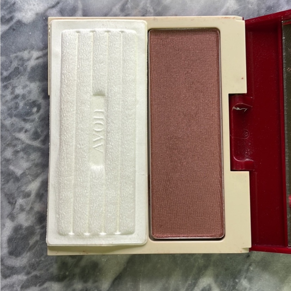 Avon Natural Radiance Blush Smooth Sable